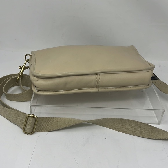 Coach Legacy Vintage 038-007 Cream Bone Zip Top Detachable Crossbody Clutch Bag - Picture 9 of 16